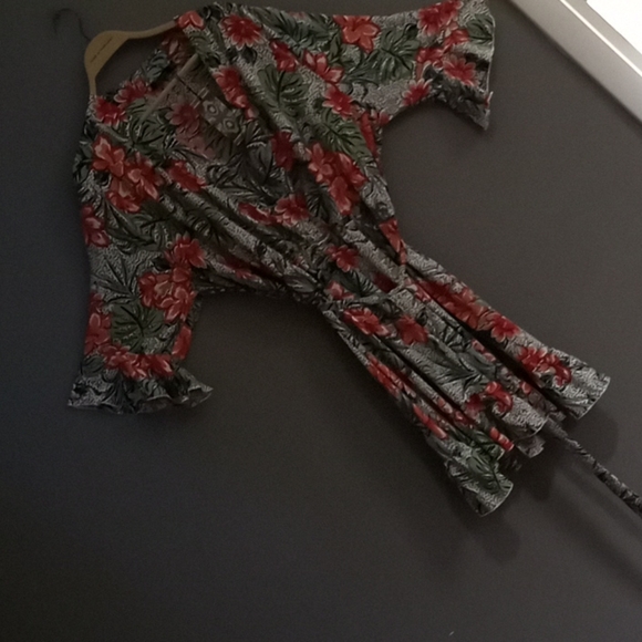 Boohoo flower,tropical print, new with tags - Picture 1 of 5